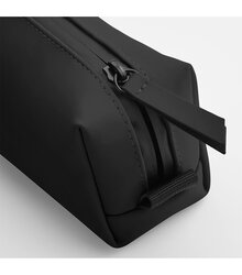 Bagbase_Matte-PU-Mini-Accessory-Case_BG329_black_zip-puller