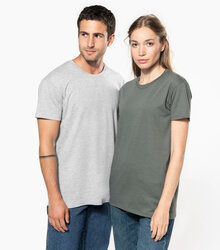 Kariban_Organic-190IC-crew-neck-T-shirt_K3032IC_oxford-grey_green-marble-heather_2x-front-angle_2023