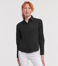 Russell_Ladies-LS-Polycotton-Easy-Care-Fitted-Poplin-Shir_924F_0R924F036_Model_full