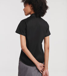 Russell_Ladies-Short-Sleeve-Ultimate-Non-Iron-Shirt_957F_0R957F036_Model_back