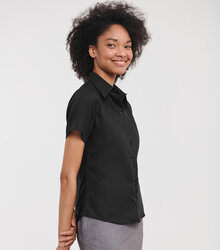 Russell_Ladies-Short-Sleeve-Ultimate-Non-Iron-Shirt_957F_0R957F036_Model_side