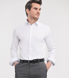 Russell_Mens-LS-Tailored-Contrast-Herringbone-Shirt_964M_0R964M0W4_Model_front