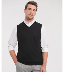 Russell_Mens-Sleeveless-Pullover_716M_0R716M036_Model_front