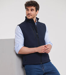 Russell_Soft-Shell-Gilet_141M_0R141M0FN_Model_front